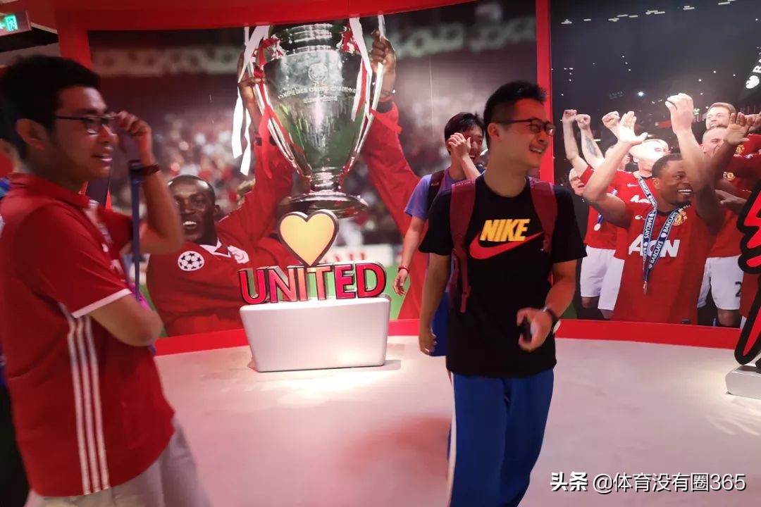 北京曼联梦剧场沉浸式足球体验,中国最大曼联官方授权店