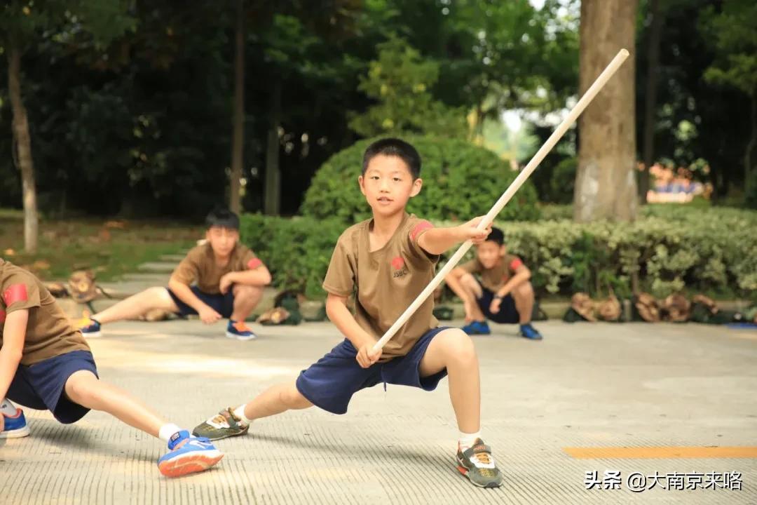 江苏教育频道特种兵军事夏令营,小小特种兵夏令营江苏广电