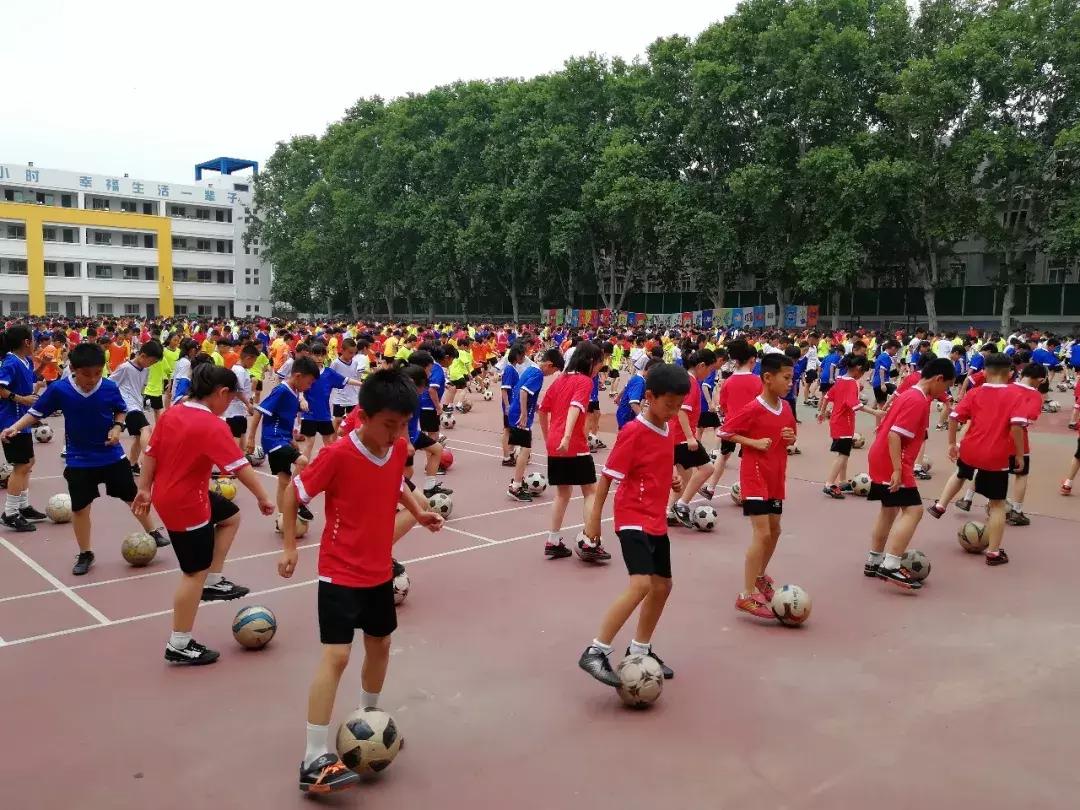 中国青少年足球联赛河南实验,央视记者探访河南学校