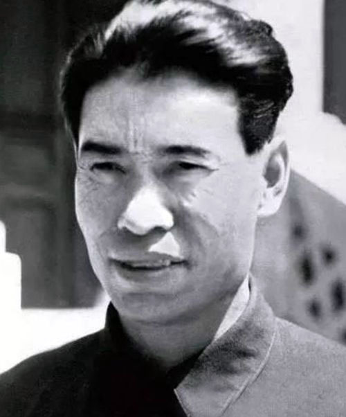 毛主席逝世揭秘：上将拿枪进入灵堂、外国政要悲伤、世界都在哀痛