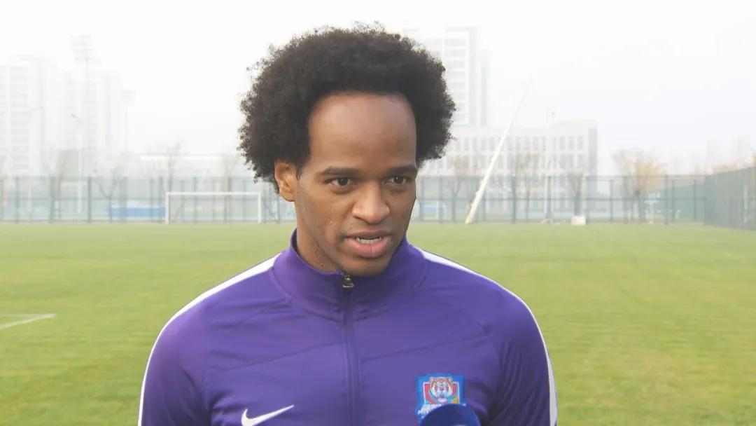 天津队于根伟经典进球,于根伟津门虎视频