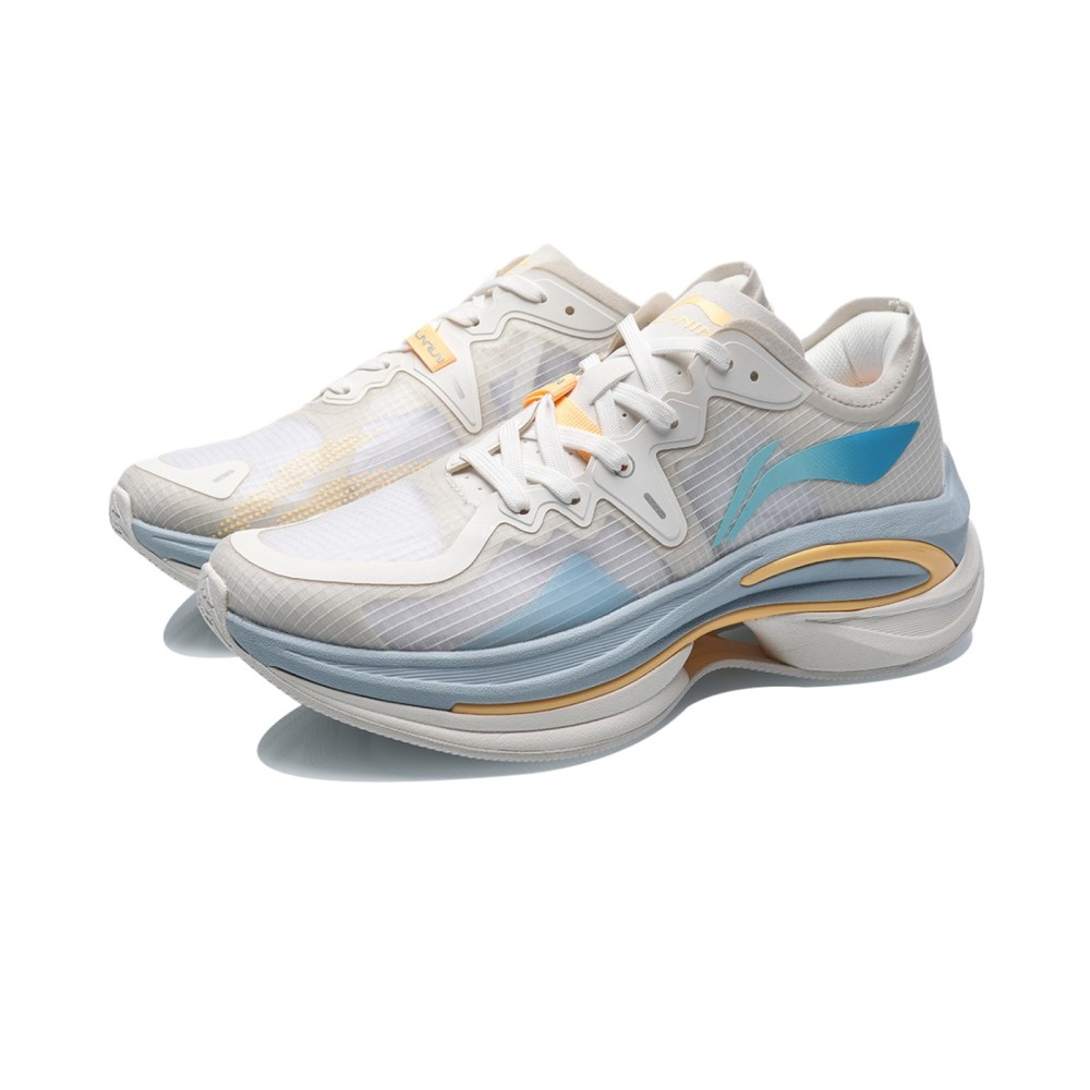 李宁超轻19和安踏跑鞋哪个好,公认脚感最好的10双国产跑鞋安踏