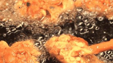 血管最怕堵常做三个小动作护血管,血管淤堵最怕三种食物