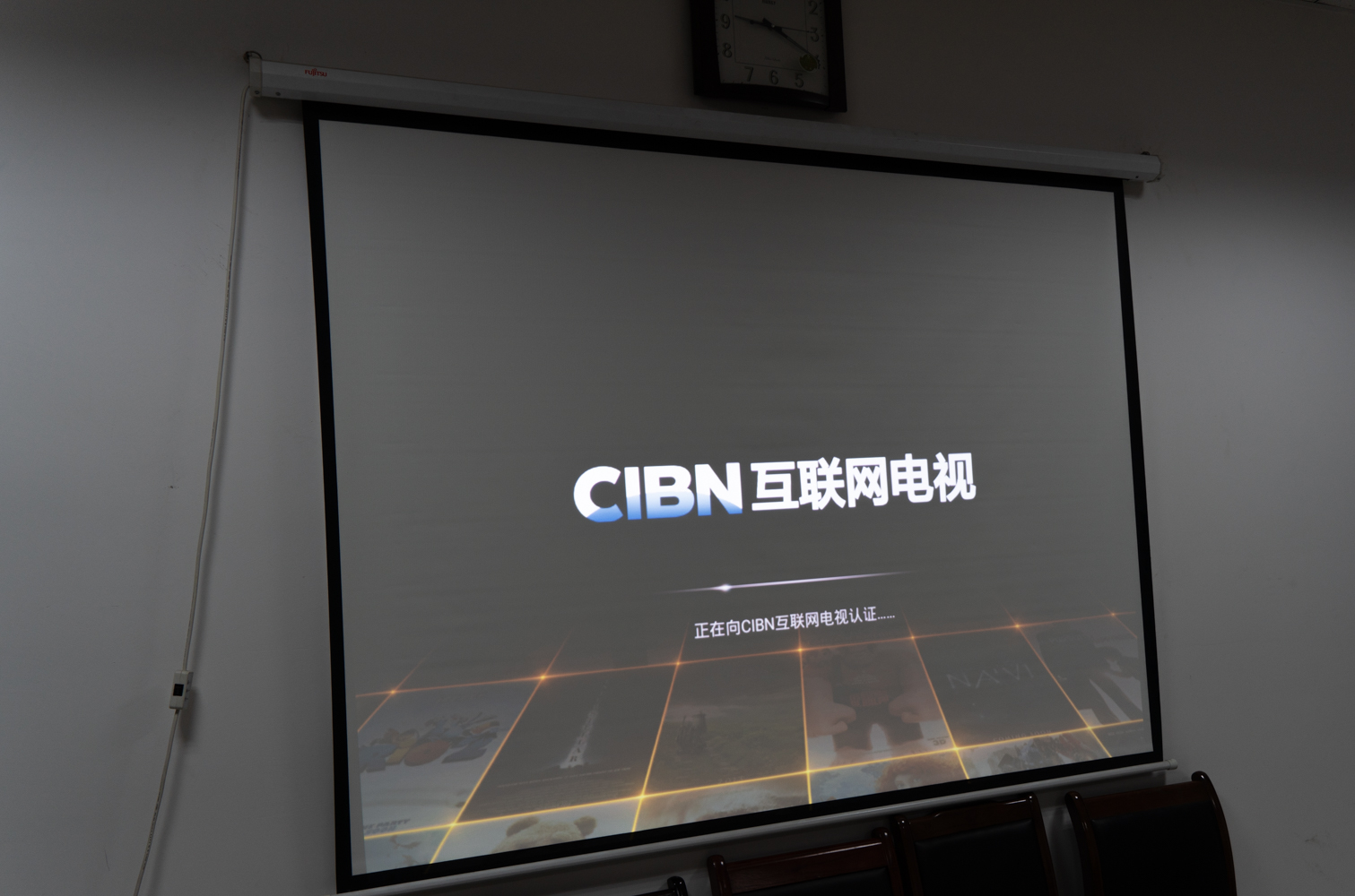 明基e500投影仪换灯泡划算吗,明基e500s投影仪多少钱一台