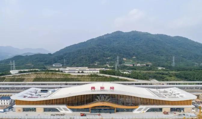 潮汕地区有哪几个火车站和高铁站,潮汕高铁站详细地点