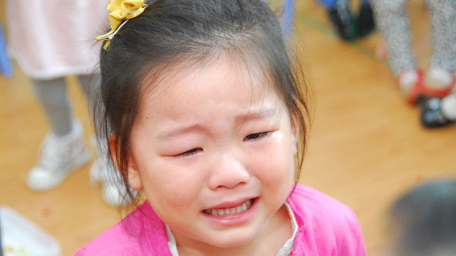 如何帮助孩子克服入园分离焦虑,幼儿园分离焦虑症最佳解决方法