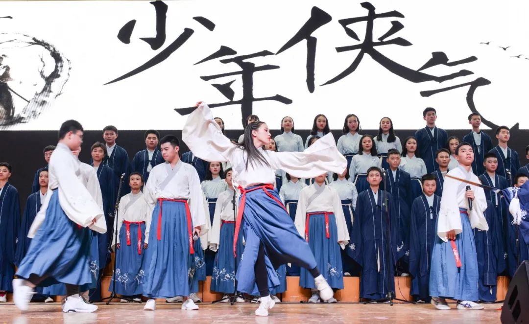 青年毛主席，榜首进一中！他曾就读的长沙市一中究竟有多牛？