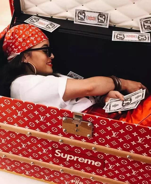 潮牌supreme为啥这么贵,潮牌supreme历史