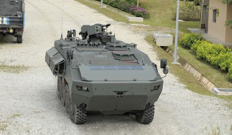 摩天大楼上面的机械怪兽,摩天大厦狂暴巨兽视频