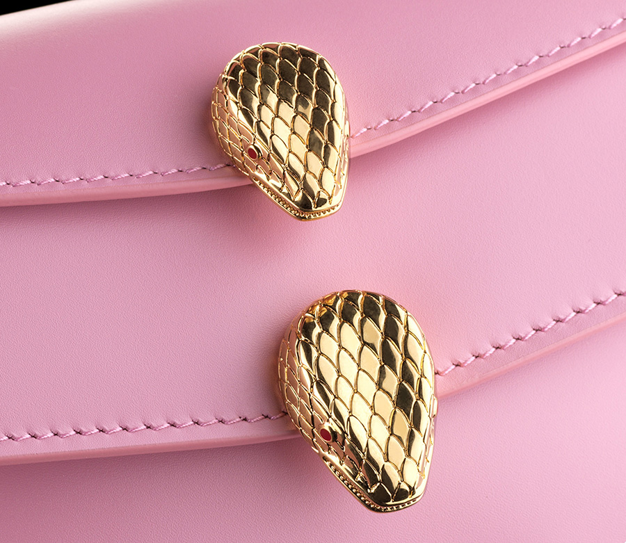 宝格丽蛇头和bv联名款包,宝格丽2019秋冬新品