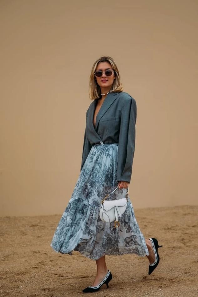 小白鞋不穿容易黄,小白鞋是不是不好卖