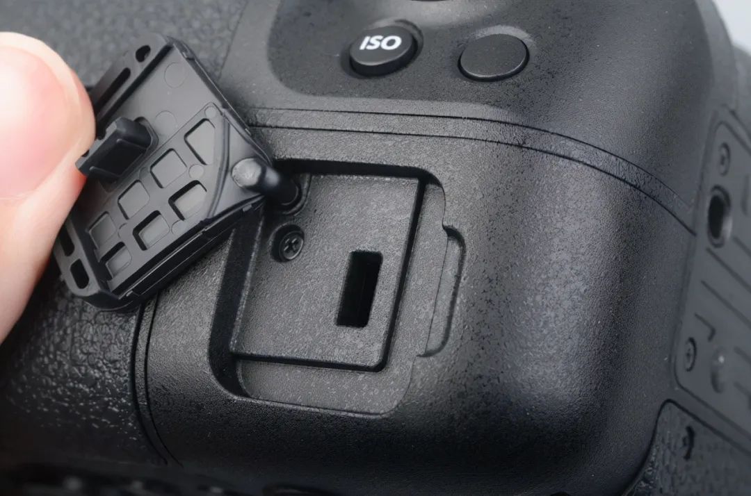 灏煎悍z100-400璇勬祴,灏煎悍z70-2002.8s