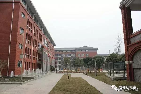 成都校园高颜值,成都环境最好的高中