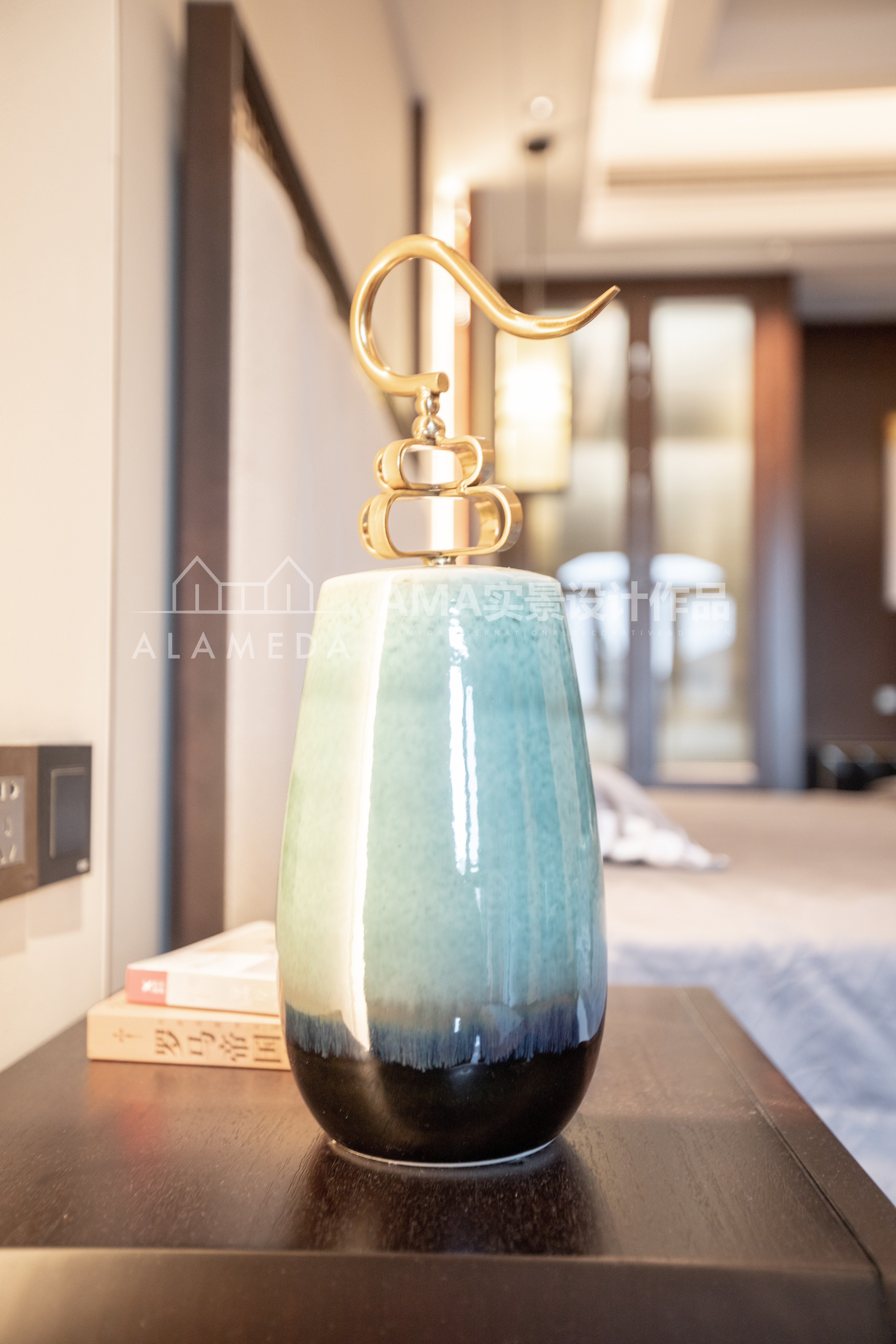 140平叠墅现代轻奢装修风格,南山区别墅现代简约装修设计