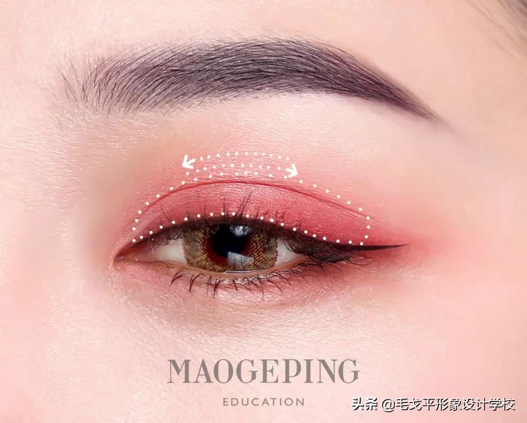 日常眼妆这样画自然清爽更耐看,日常眼妆小技巧三步轻松搞定眼妆