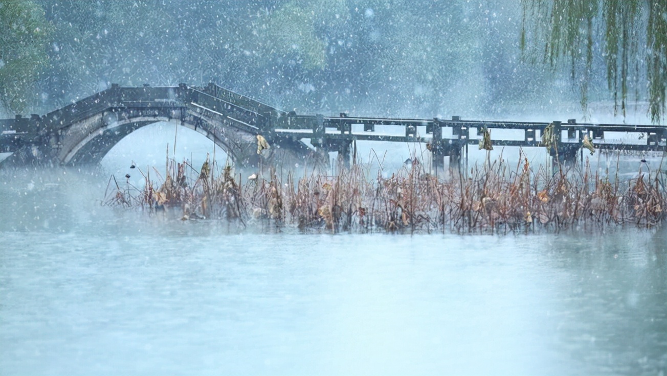 关于初雪的唯美现代诗词,关于初雪的诗句古诗名句