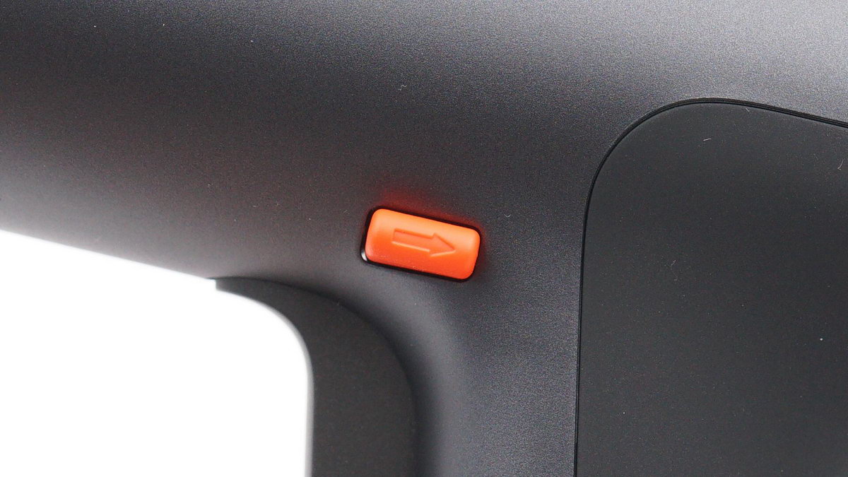 电钻拧三合一螺丝,微型手持小电钻拆解