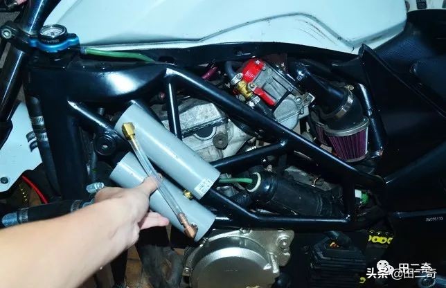 19款SYM新车发布，搭载ZXR400引擎，超炫涡*大轮**灯指纹启动