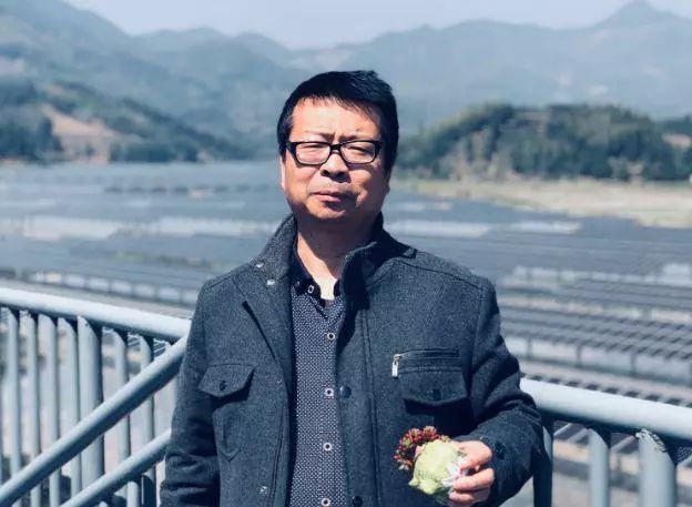 寄情于山水之间的唯美古诗词,寄情山水悠闲自得的诗词