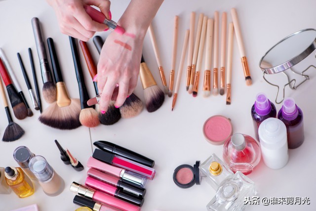 bb霜涂了还用涂气垫吗,bb霜涂了还能用素颜霜吗