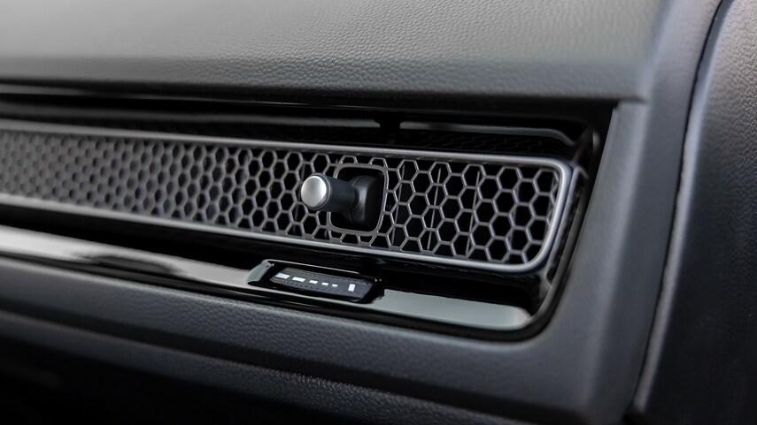 本田雅阁思域2023款哪款最值得买,本田思域顶配值得买还是买雅阁