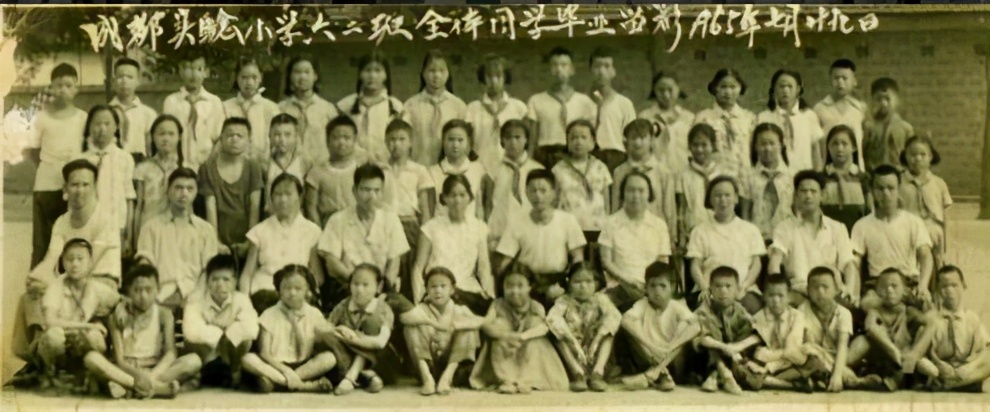 成都学校老照片,成都军区军医学校老照片