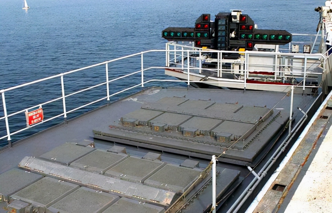 架空：团圆夜战争后，如芒在背的法海军，匆忙开建的黎塞留号航母