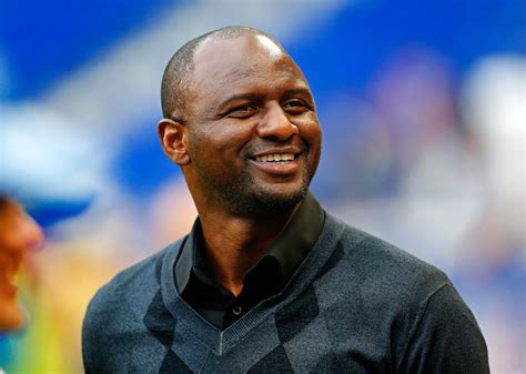 阿森纳维埃拉法比奥,阿森纳名宿维埃拉