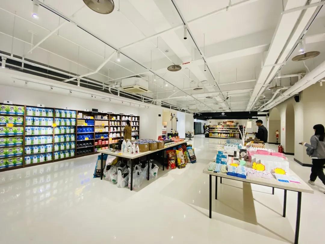 赛场上“血拼”,赛场外双流这些地方等你来shopping……