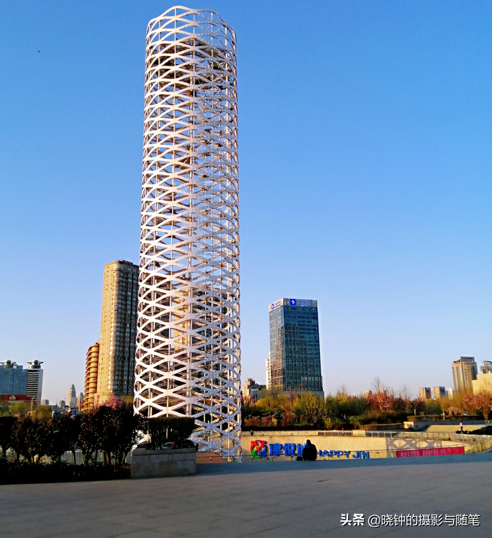 姹紫嫣红的天津文化中心，让人感受到这座城市的文化氛围与格调