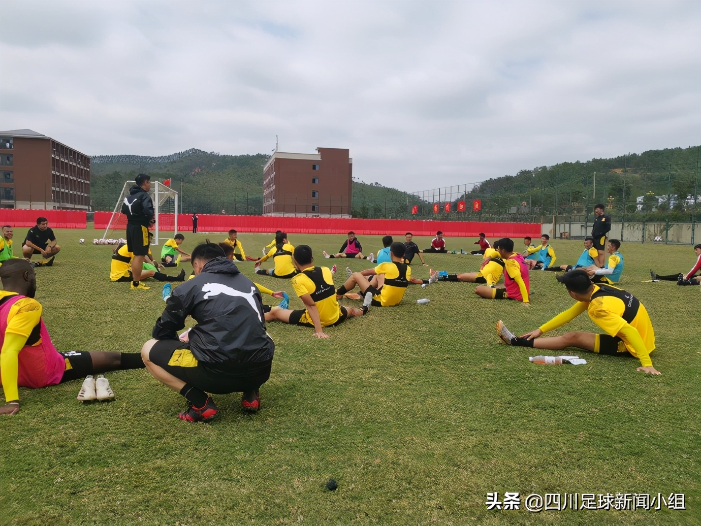 李毅再谈“球衣事件”：和球队交流正常，全新面貌为早日保级