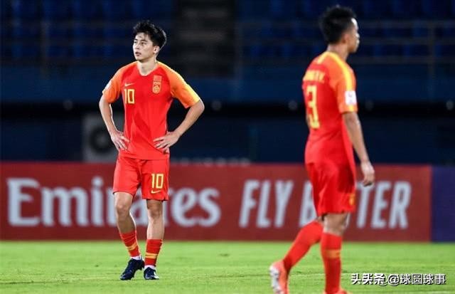 啥水平国奥3次停球失误,中国国奥vs乌兹别克斯坦角球