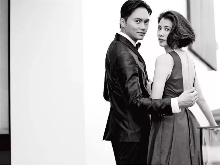 张智霖捐赠物资,张智霖回馈社会做了一辈子的好事