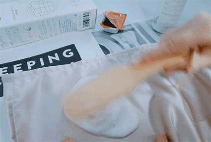 羽绒服刚买来皱皱巴巴快速处理,羽绒服穿脏了怎么洗更好