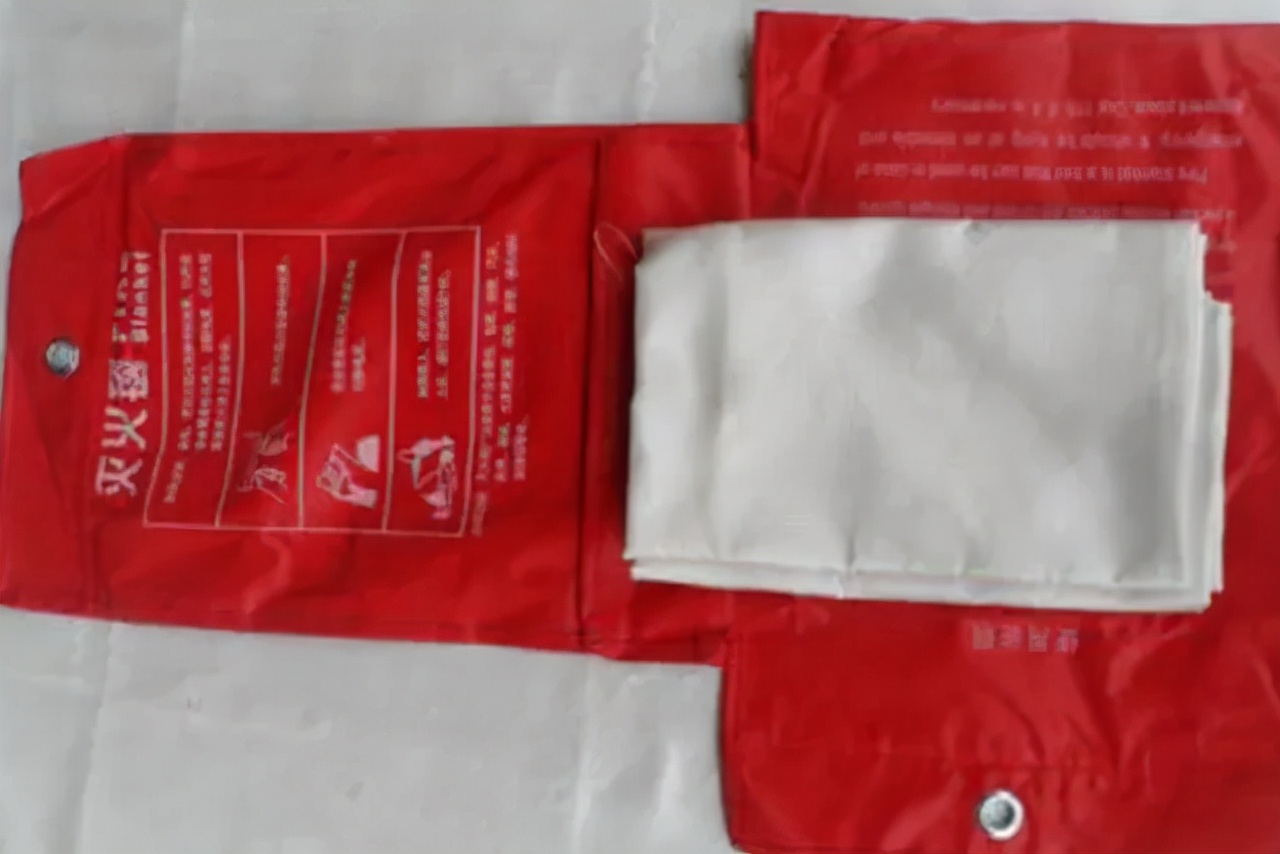 油锅着火别着急下一句,油锅起火别慌这几招都能用