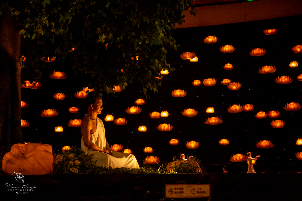 无锡灵山大佛抱佛脚视频,无锡灵山抱佛脚排队多久