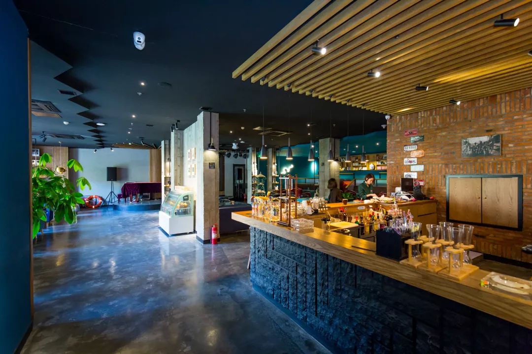 大连这家西餐厅美得像仙境,大连正宗西餐厅推荐