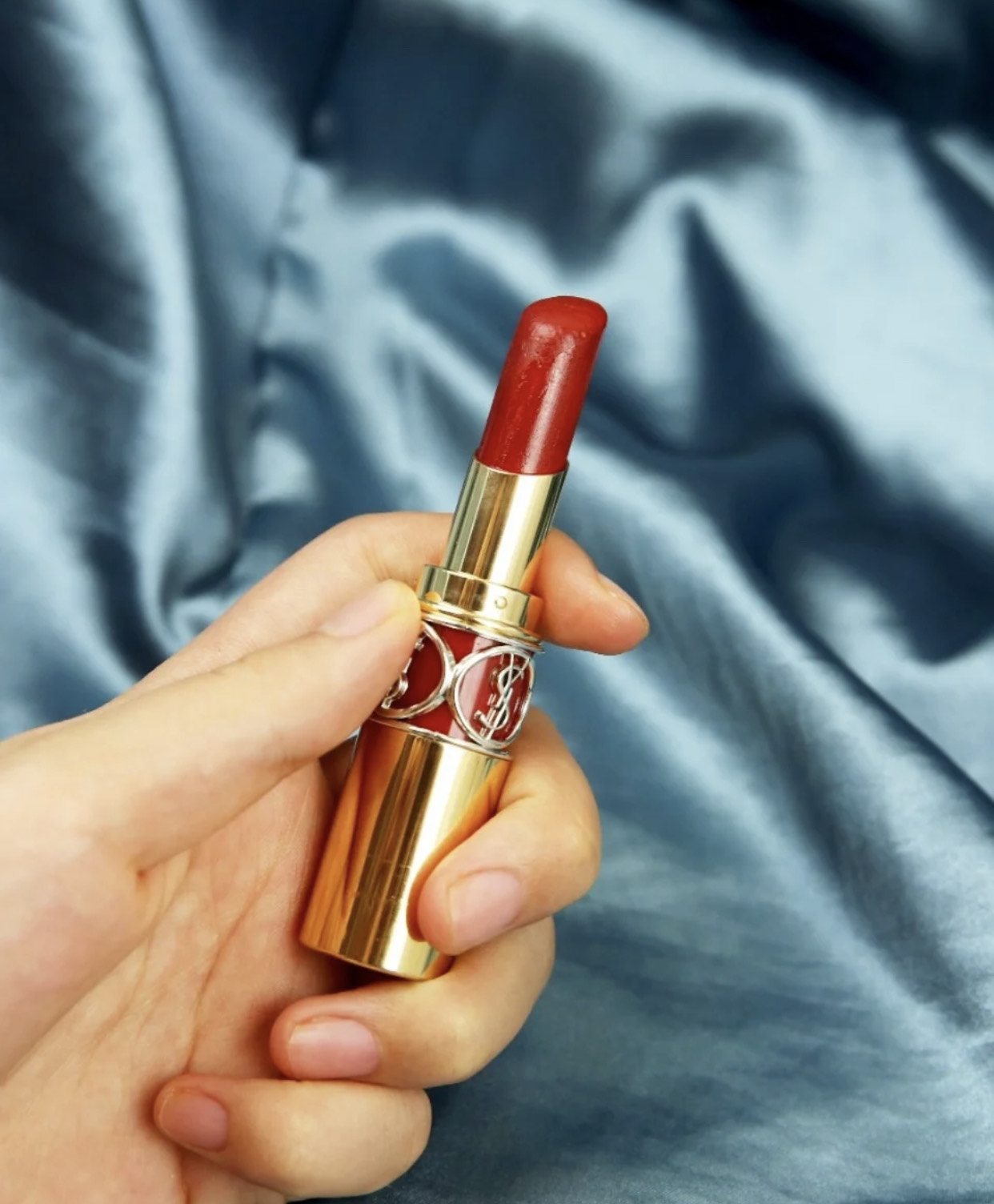 YSL口红很火,为什么实际买的人不多?看完这4个缺点就懂了