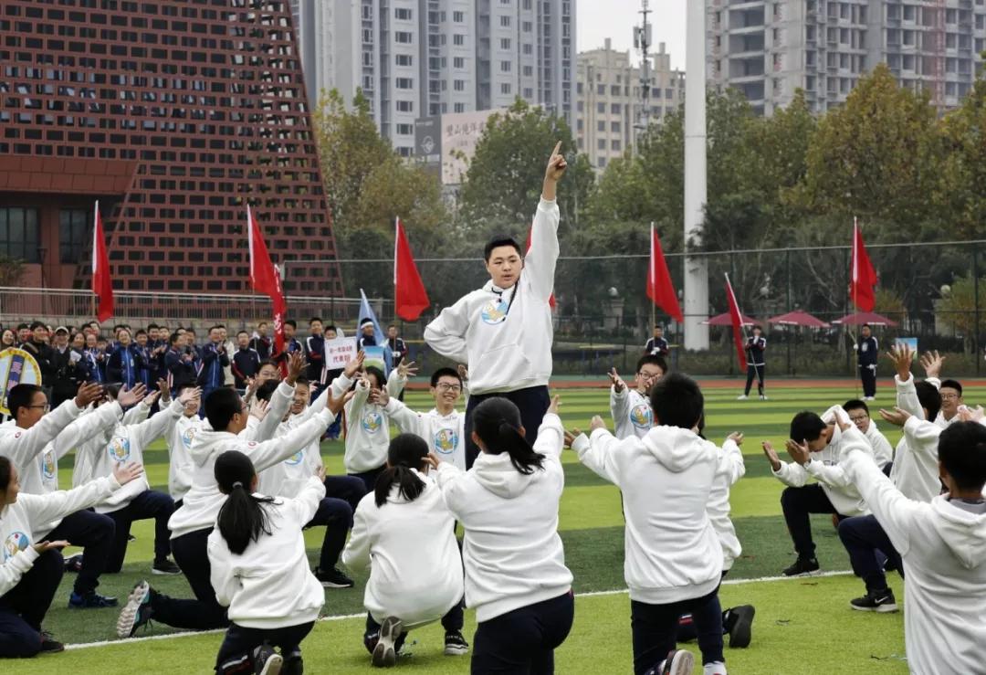 重庆一中与巴蜀中学哪个好,重庆一中全校前十名