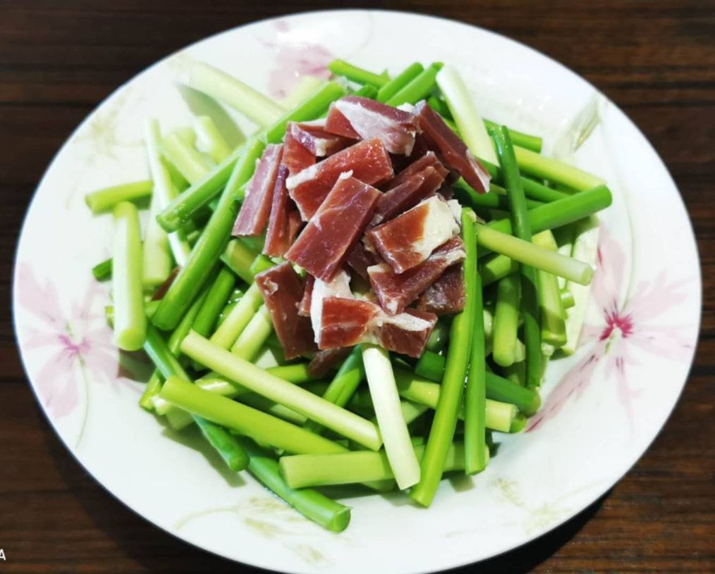 香柔的蒜苗（苔）你服谁的软？