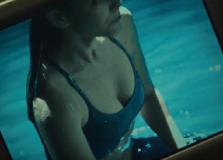 又渴又疼!手臂被石头卡住五天五夜?这部电影告诉你如何断臂求生