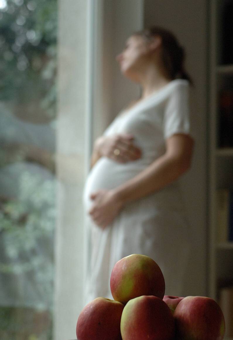 前置胎盘反复流血怎么保胎,胎盘低置状态出血了怎么办