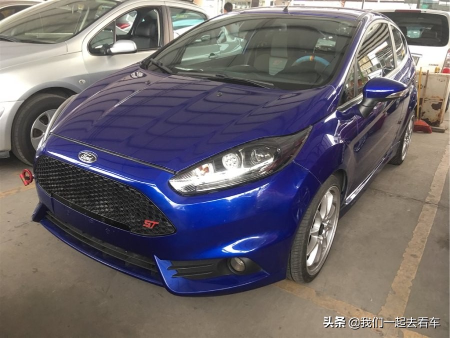 13万买了一辆2015年上牌的二手嘉年华,进口2013款1.6TST