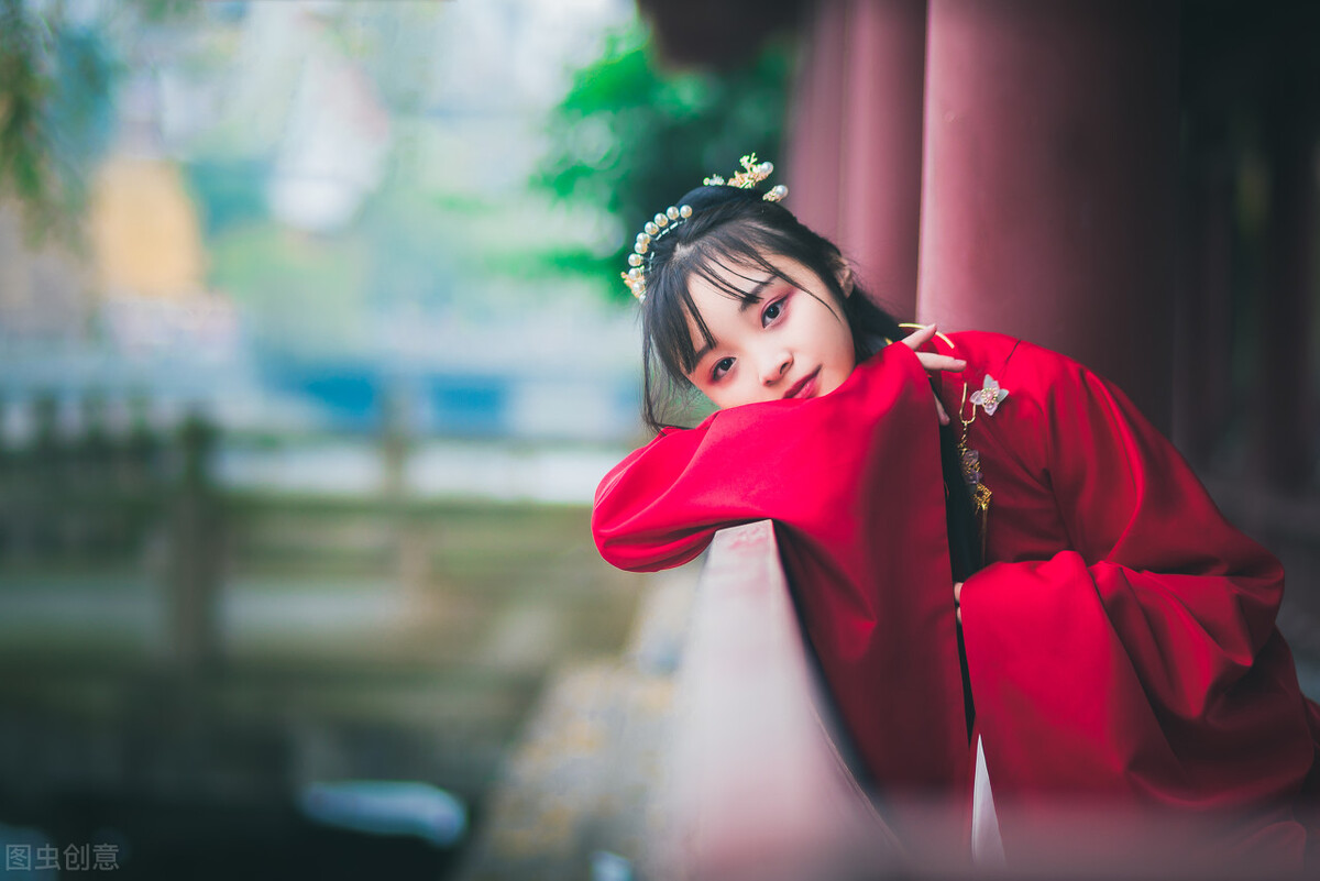 故事：被赐婚世子，成亲路上得知未婚夫与丫鬟私奔了，我喜上眉梢