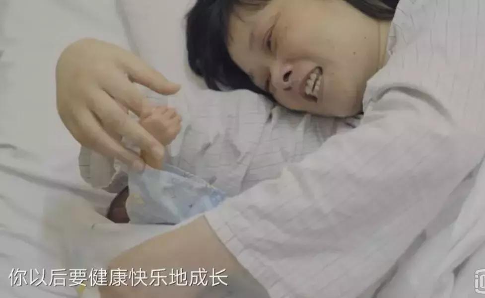 孙俪晒出女儿写给爸爸的字条,孙俪发长文感谢儿子