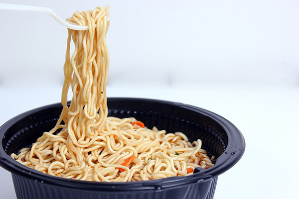 经常吃泡面会加重身体的湿气吗,孩子吃泡面对身体有什么影响