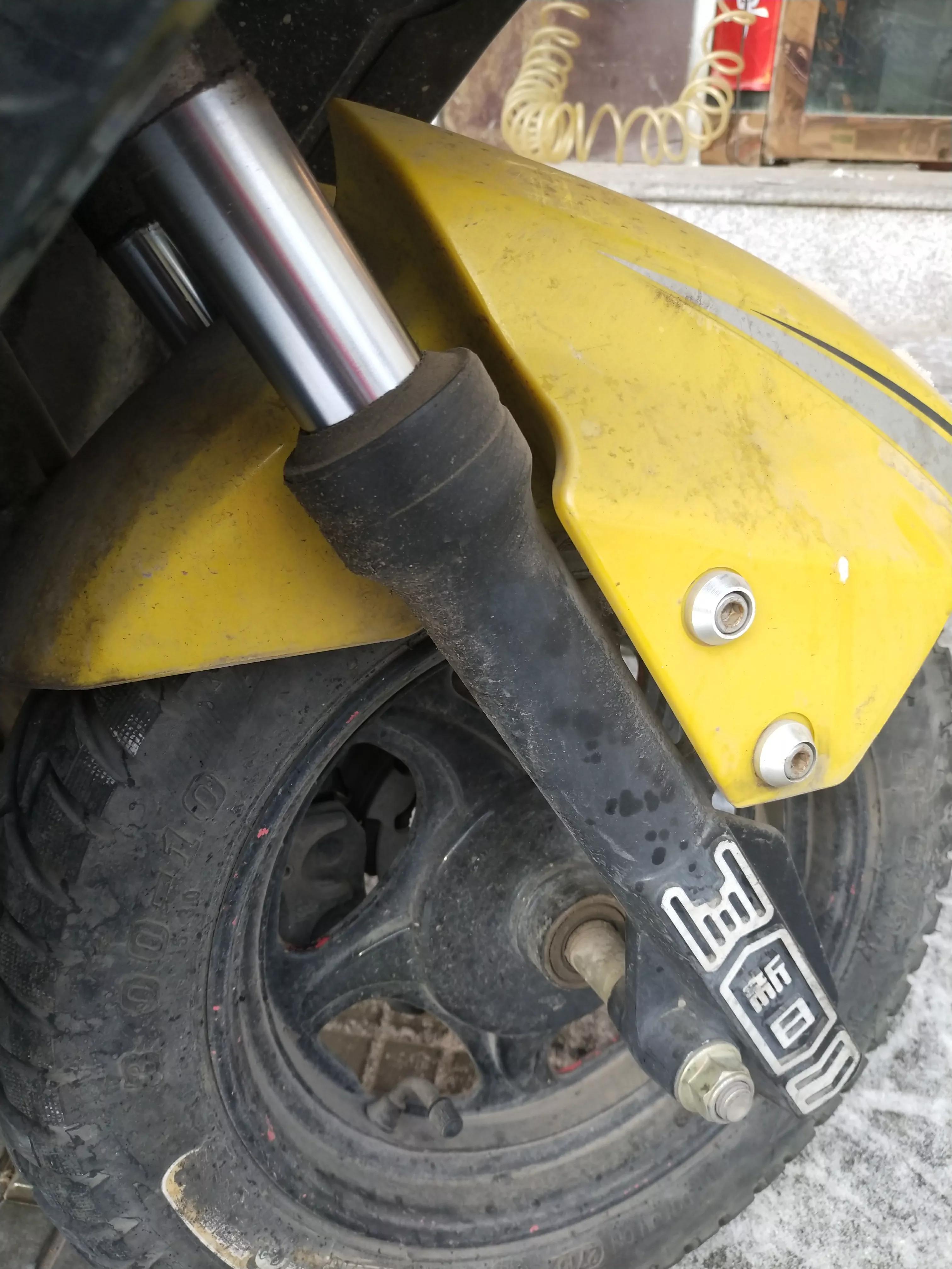 摩托车减震漏油最快解决方法,摩托车减震漏油的原因