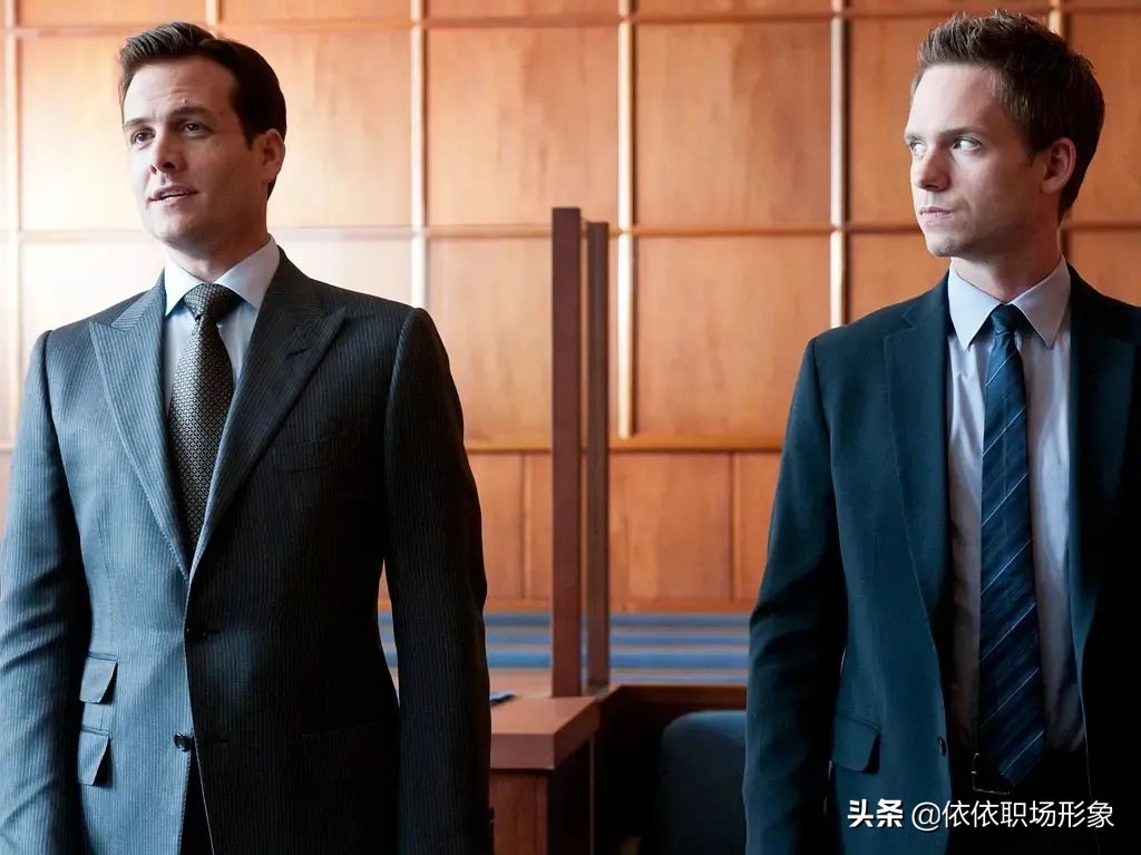 律师的仪式感拍职业照 (律师穿搭职业形象)