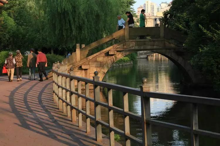 有了这份攻略,上海地铁直达景点