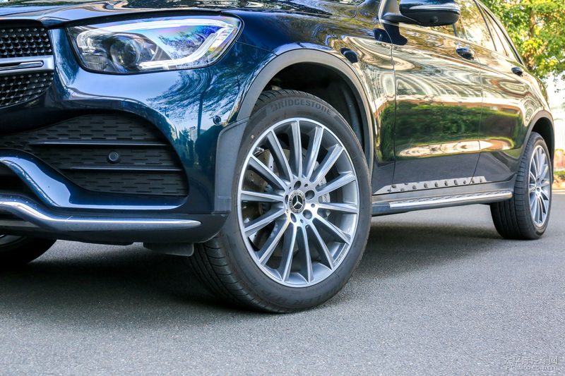 glc300l2021款和2020款的区别,2016款奔驰glc300豪华测试